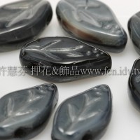 5x10mm捷克紫薇葉形珠-黑灰蛋白雙色-20個