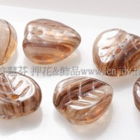 捷克愛心葉形珠9*9mm琥珀色-咖啡線條