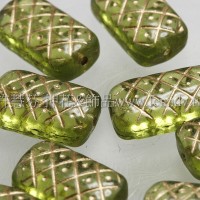 捷克綜合珠-13-7mm草綠鑲金