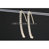晶鑽長形氣質款耳針-33.5mm-1對