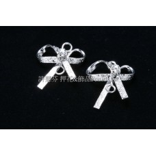 晶鑽霧面銀彩蝴蝶結-連接配件正白