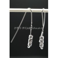 單孔3個晶鑽修長耳勾正白-1對