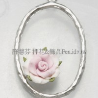 粉紅薔薇橢圓連接墜飾
