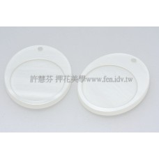 珠光雲貝海洋蛋白色色橢圓形墜飾24*28m-2個