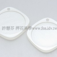 珠光雲貝海洋蛋白色菱形墜飾25*25mm-2個