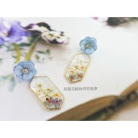 花之海藍--灌膠押花植物耳環
