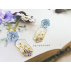 花之海藍--灌膠押花植物耳環