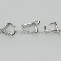 小花瓣形墜飾夾頭正白-6.5x1mm--5個