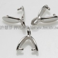 三角墜飾夾頭正白-7*6mm1包-4個