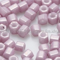 3mm方管日本珠亮彩淡紫色--10g
