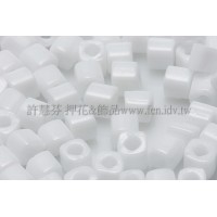 3mm方管日本珠不透明雪白色--10g