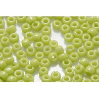 2mm日本珠不透明-嫩綠色--10g