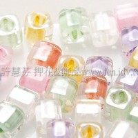 3mm方管日本珠晶亮玻璃內鑲各色--10g