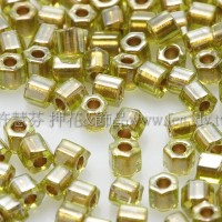 2mm短管日本珠翠綠橄欖內鑲金色10g